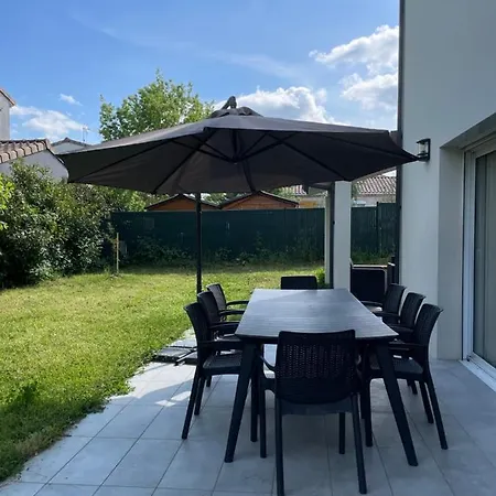 بيت للعطل Les De Castel - Les Chenes