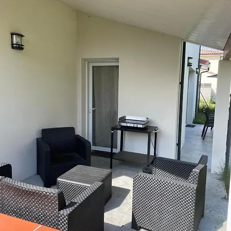 Les De Castel - Les Chenes Holiday home *